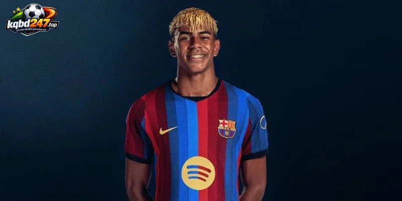 Lamine Yamal tự tin đua tranh cùng Mbappé